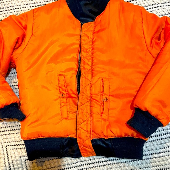 Black and orange reversible puffer jacket size small/medium vintage. - Picture 2 of 2